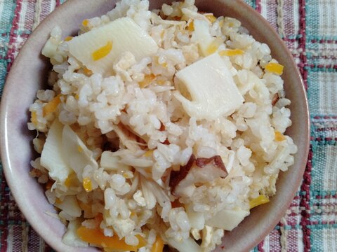 梅昆布茶と塩で炊き込みご飯